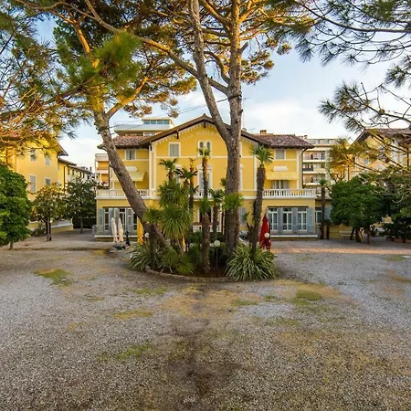 Ξενοδοχείο Bianchi 4*