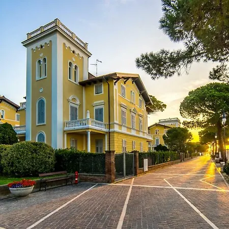 Ξενοδοχείο Bianchi 4*